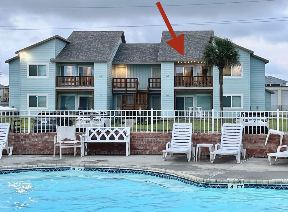 2nd Floor Condo with Pool View