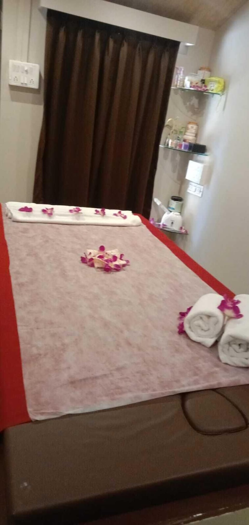 Aromatherapy, deep-tissue massages, Swedish massages, body wraps