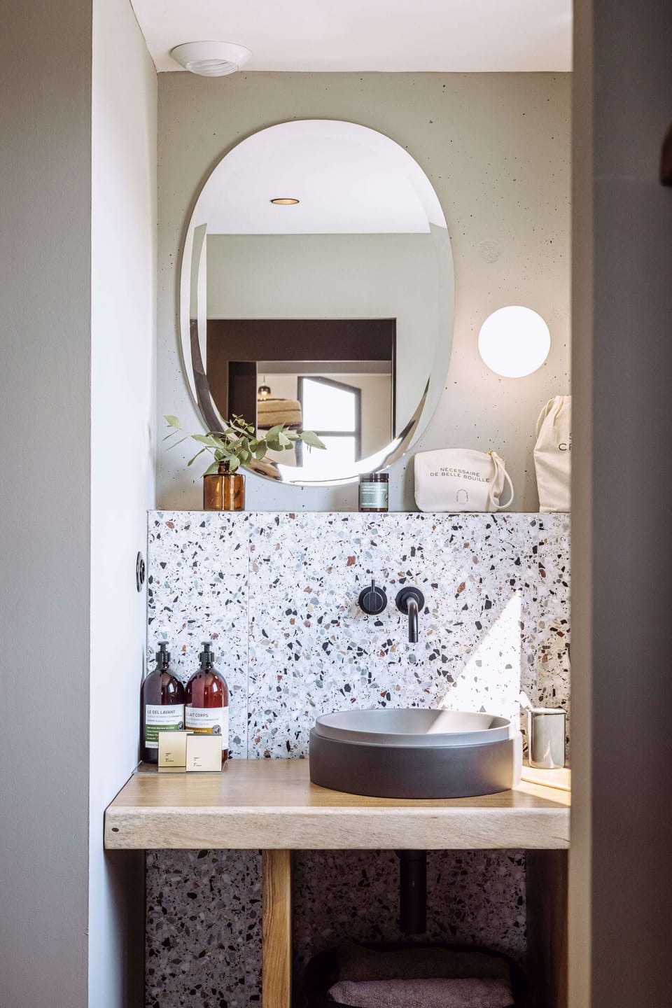 Premium Penthouse (Grande Suite Club - Terrasse Pays Bas) | Bathroom | Hair dryer, bathrobes, slippers, towels