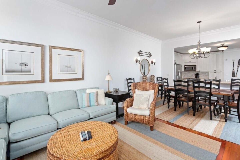 Waterfront 212 - Open Concept