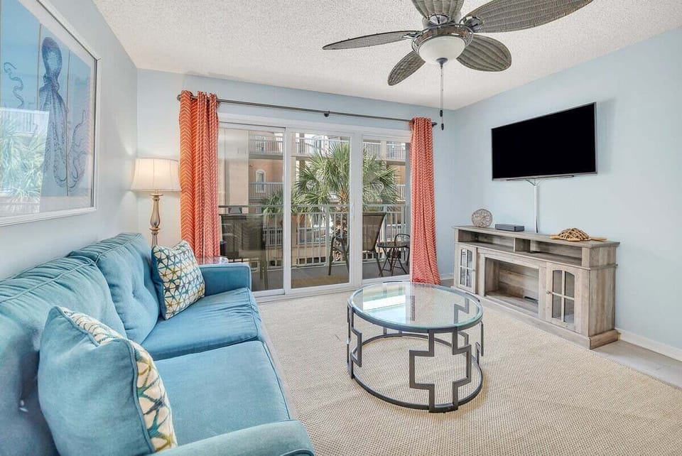 Beach Club 235 - Living Space
