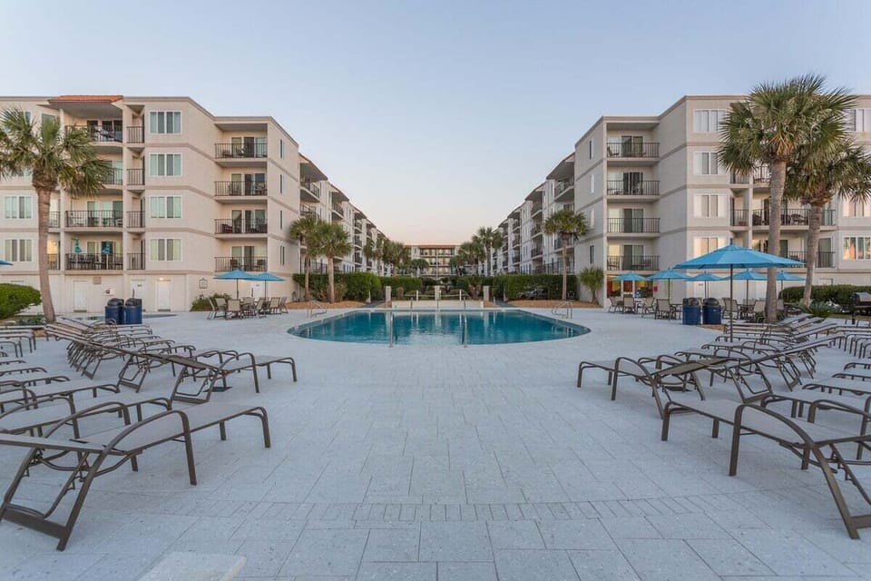 Beach Club Pool