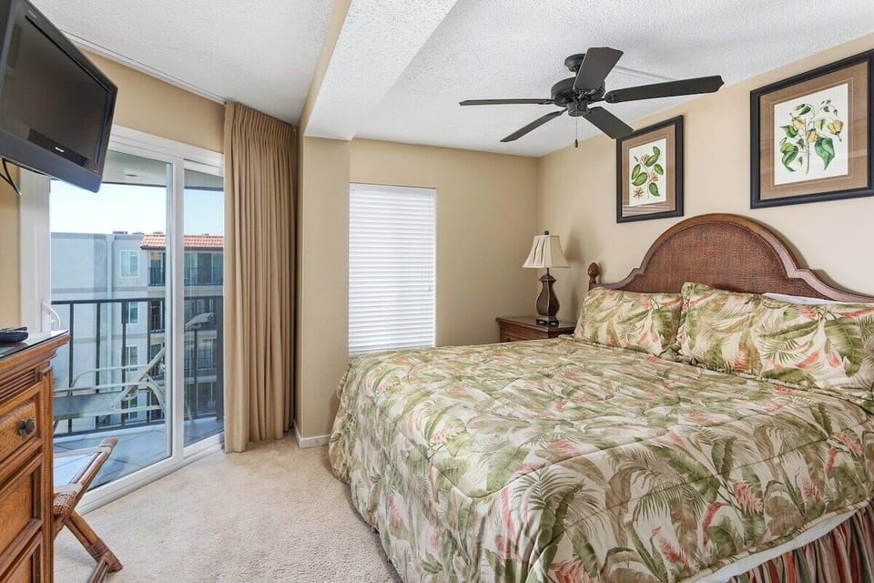 Beach Club 411 - Primary Bedroom