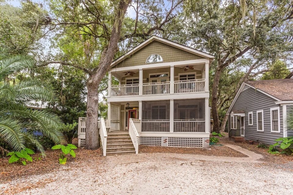 607 May Joe - Front Elevation