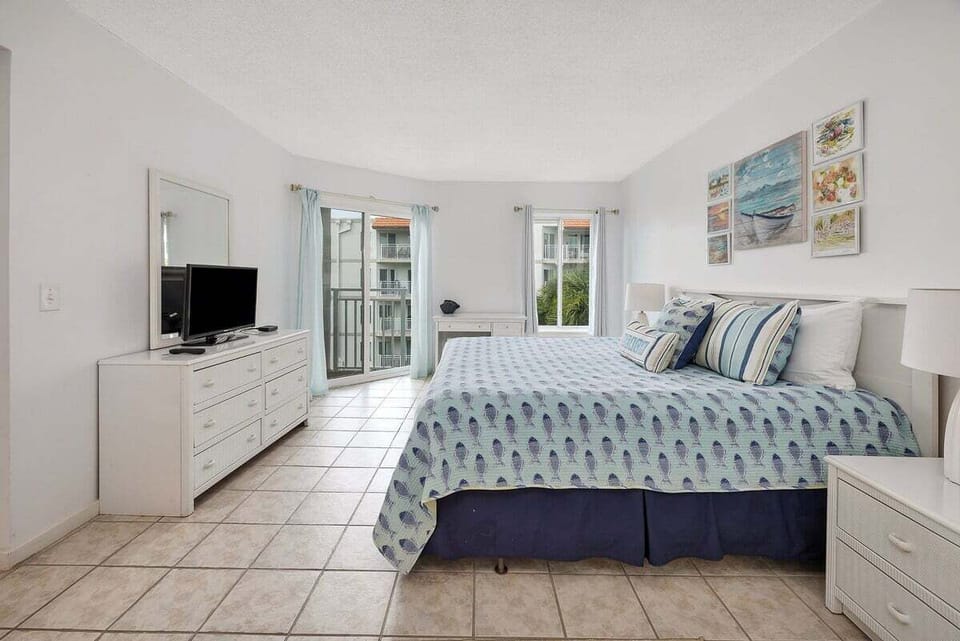 Beach Club 316 - Primary Bedroom