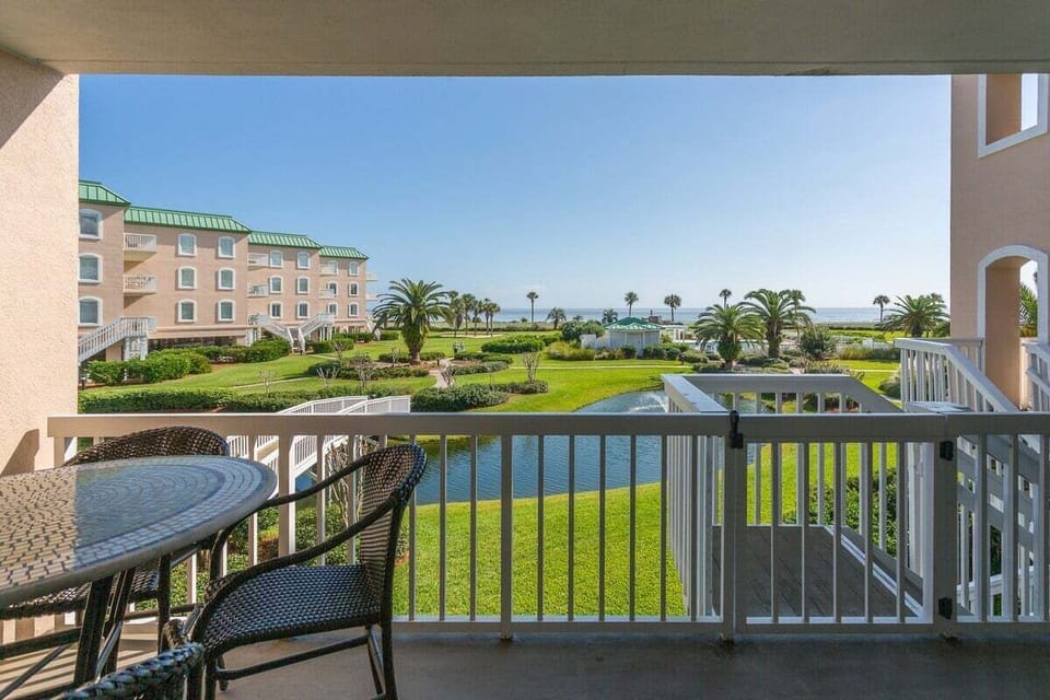 Saint Simons Grand 115 - Private Balcony