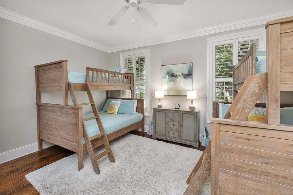 Alternate view of guest bedroom with two bunk beds