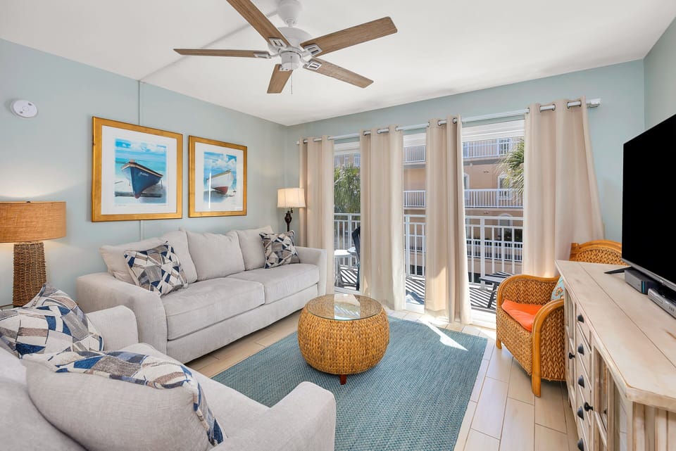 Beach Club 233 - Living Area