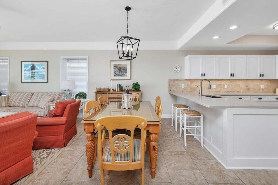 Saint Simons Grand 226 - Dining Space