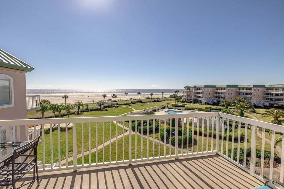 Saint Simons Grand 324 - Private Balcony with Direct Ocean View
