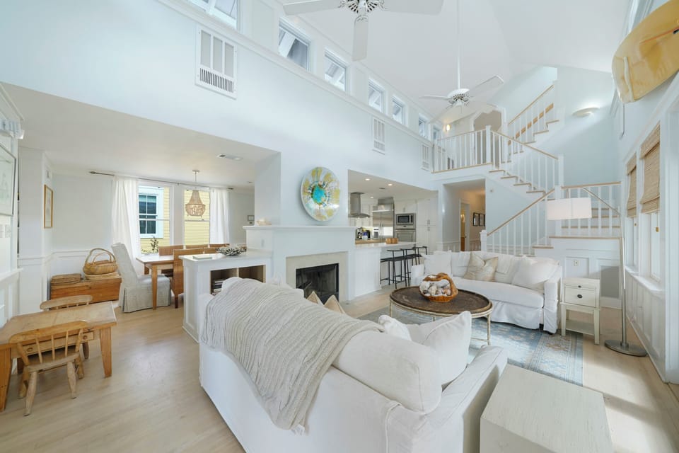 BEAUTIFUL OPEN CONCEPT WALKING INTO THE LIVING AREA