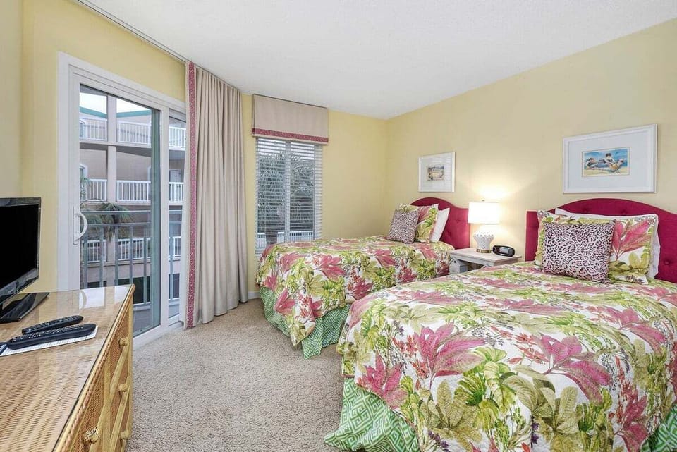 Beach Club 232 - Guest Bedroom