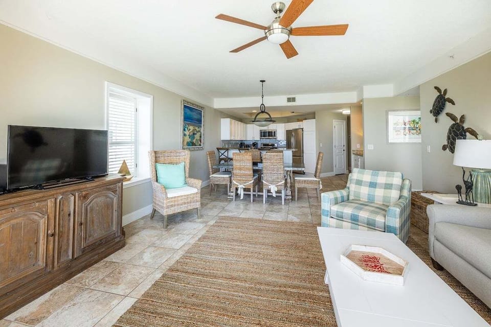 Saint Simons Grand #321 View of Living Space and Dining Area together