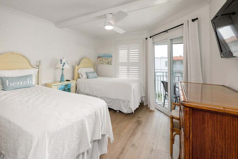 Beach Club 412 - Guest Bedroom