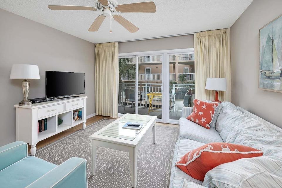 Beach Club 234 -  Living Space