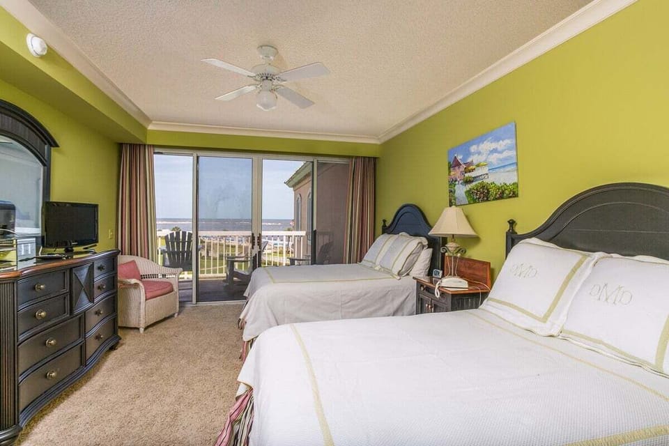 Saint Simons Grand 303 - Primary Bedroom