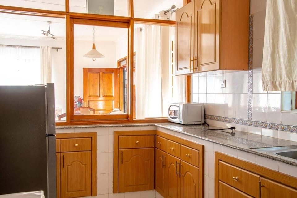 Cottage | Private kitchen | Fridge, microwave, oven, stovetop