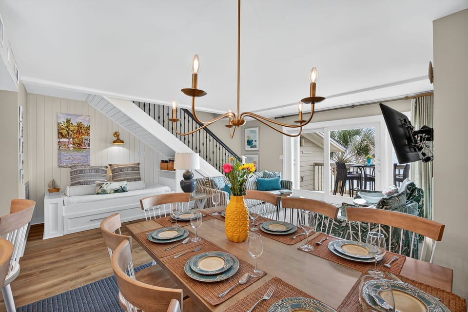 Plenty of Dining Space for a Meal In