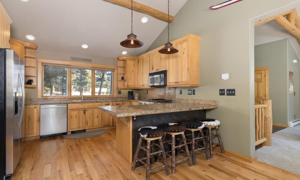 61 Sleeping Bear kitchen1