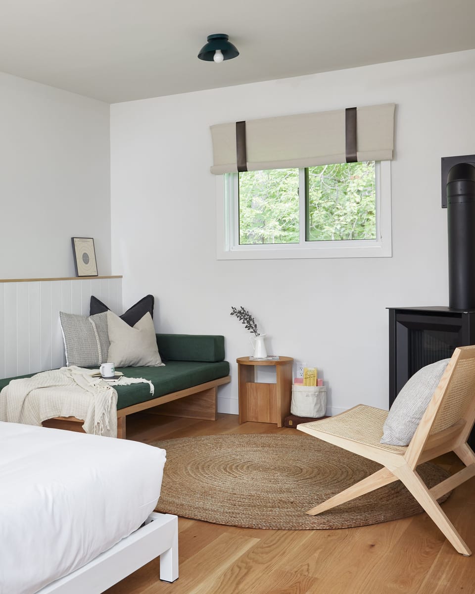 Premium bedding, laptop workspace, free WiFi, bed sheets