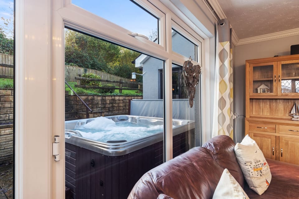 Hot Tub, Games Room
