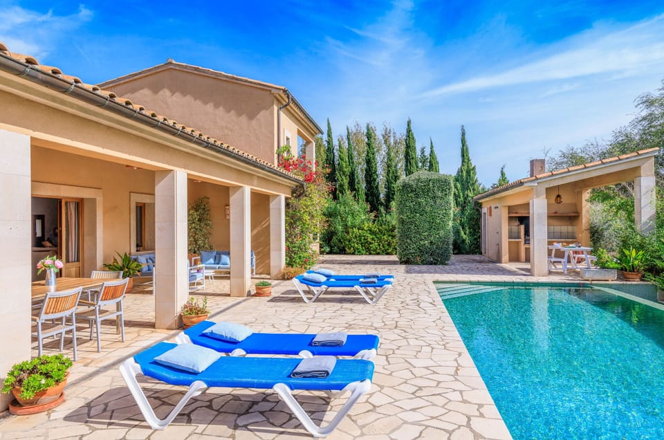 Beautiful finca with pool