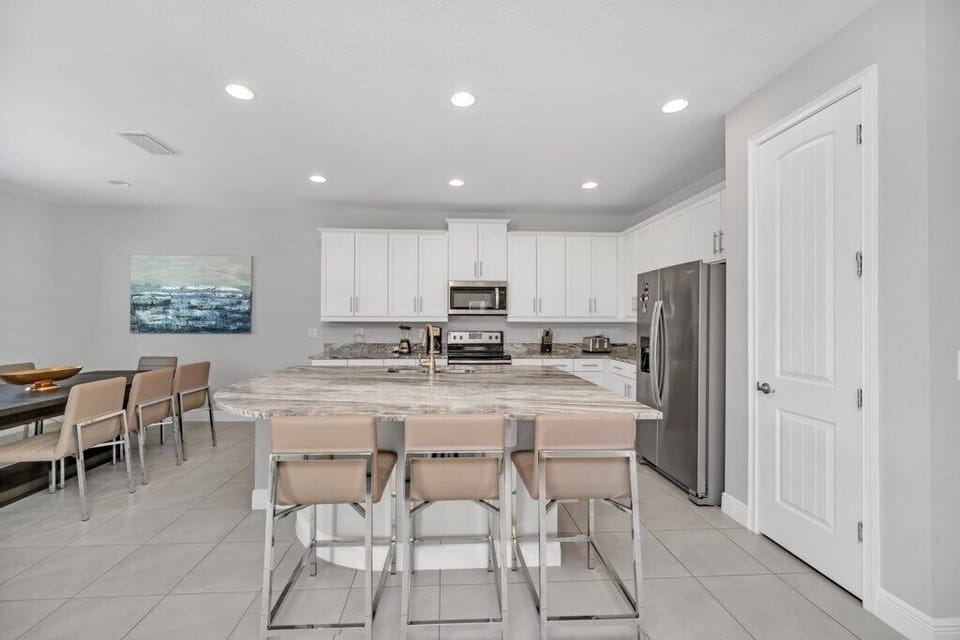 7673 Fairfax Dr_Reunion_06.jpg
