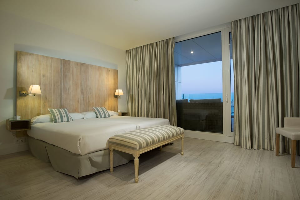 Apartment, 2 Bedrooms, Ocean View | Memory foam beds, in-room safe, desk, blackout drapes