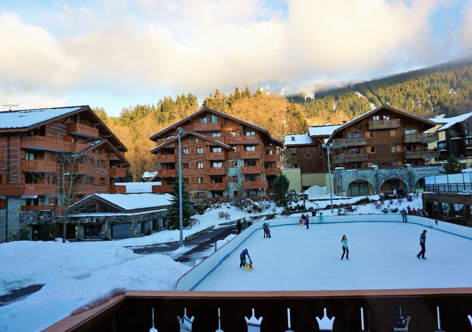 Snow and ski sports