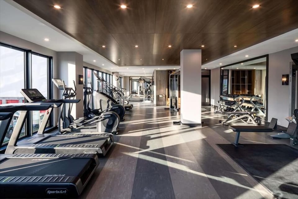 Gym - Building Hotel Amenity Photos
