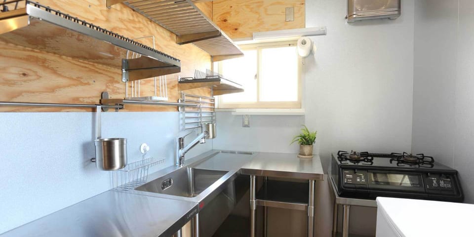 Cottage, Non Smoking | Private kitchenette | Fridge, microwave, stovetop, cookware/dishes/utensils