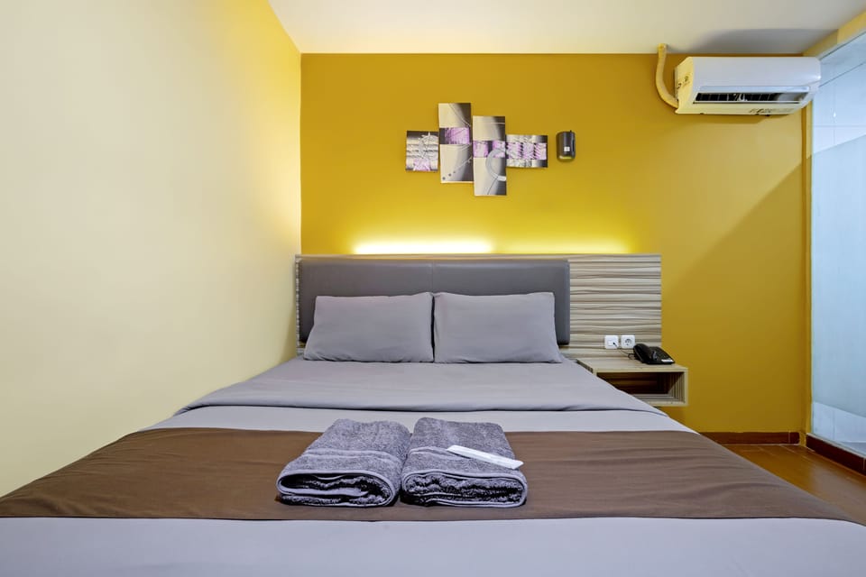 Deluxe Room | Desk, free WiFi, bed sheets