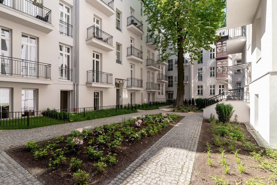 Courtyard of the building.