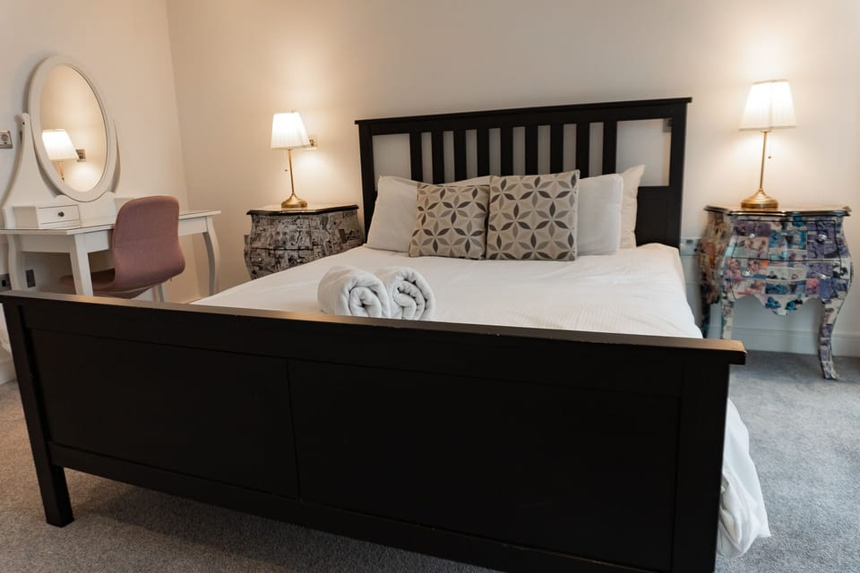 Luxury Apartment | 2 bedrooms, Egyptian cotton sheets, premium bedding, free WiFi