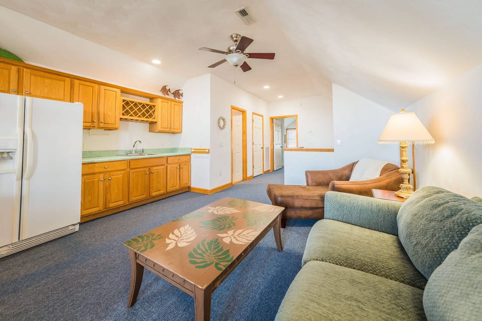 4th Level Kitchenette/Living Area