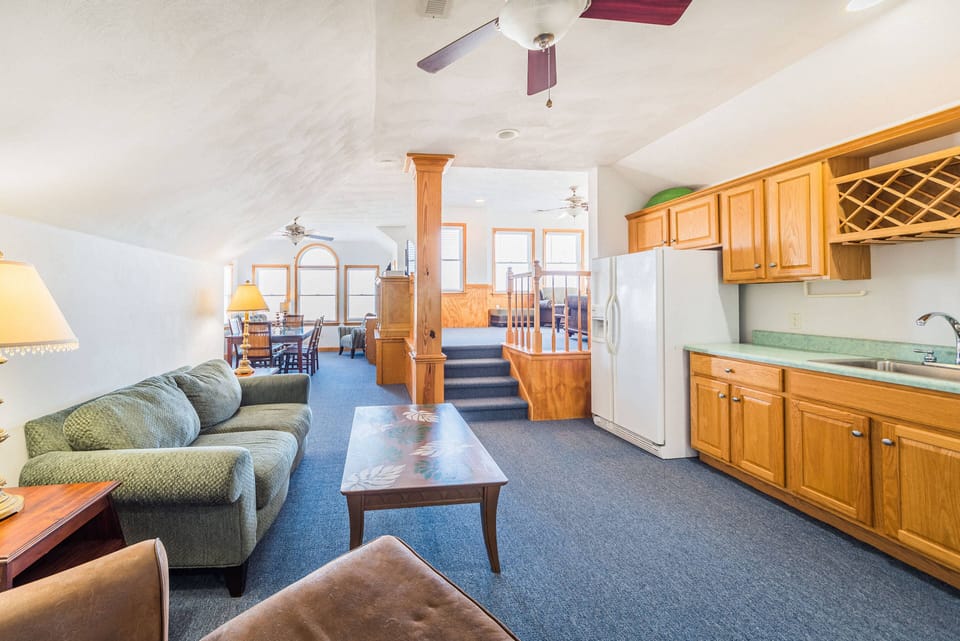 4th Level Kitchenette/Living Area