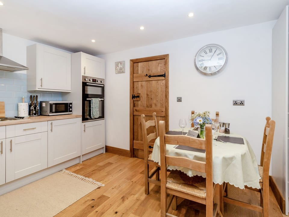 Cottage | Interior