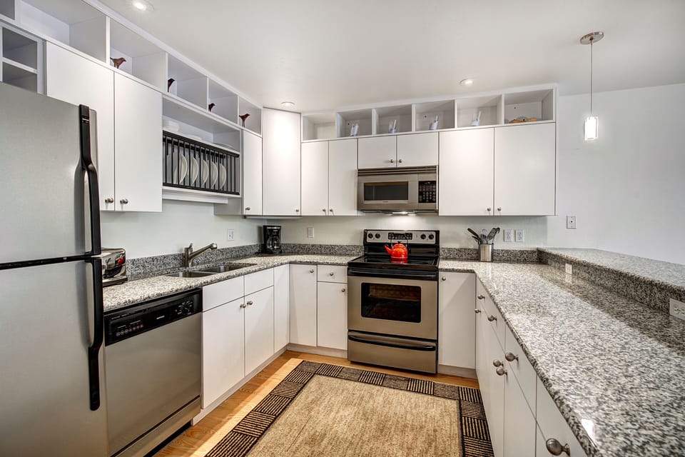 Kitchen, stainless steel appliances, granite countertop