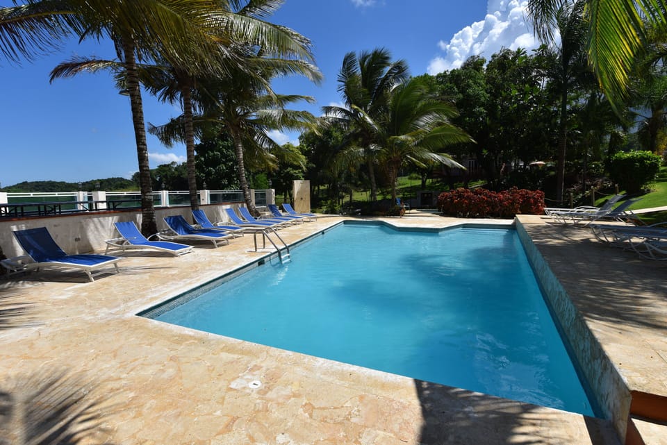 25' x 50' swimming pool