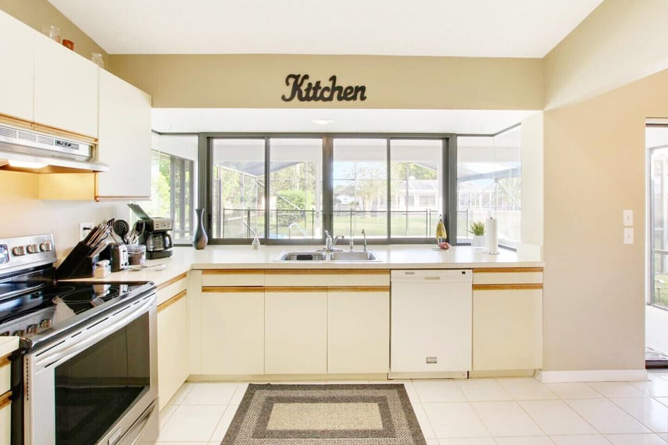 Well equipped kitchen