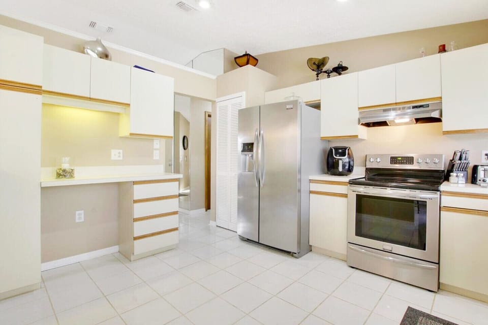 Spacious Kitchen