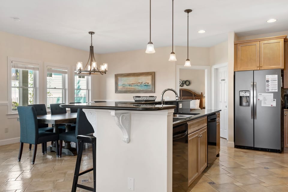 CC009: All About The View | Mid Level Kitchen and Dining Area