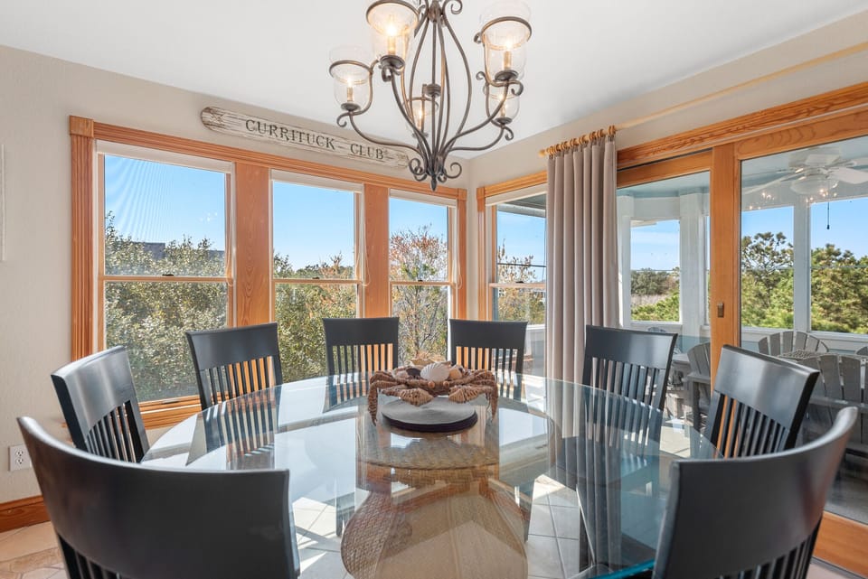 CC068: Endless Sunsets | Top Level Dining Area