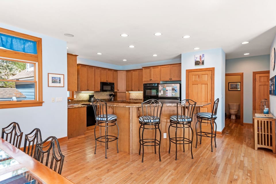 CC176: Beach ParTee Time | Bottom Level Kitchen