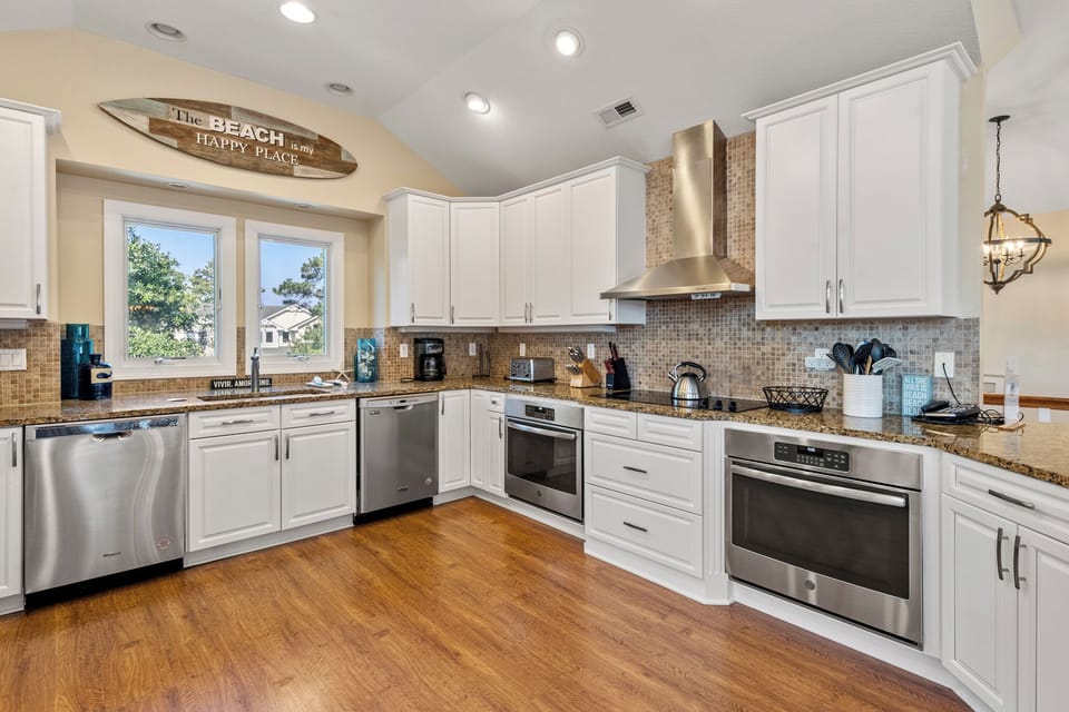 CL579: Turtles Nest | Top Level Kitchen