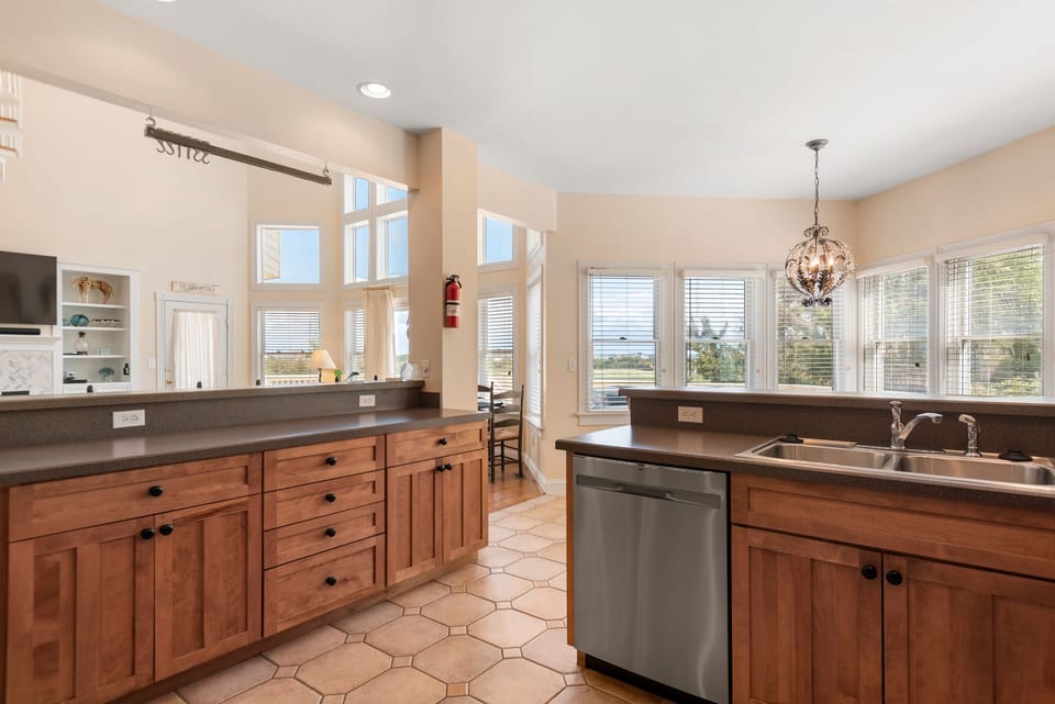 CC205: After Dune Delight | Bottom Level Kitchen