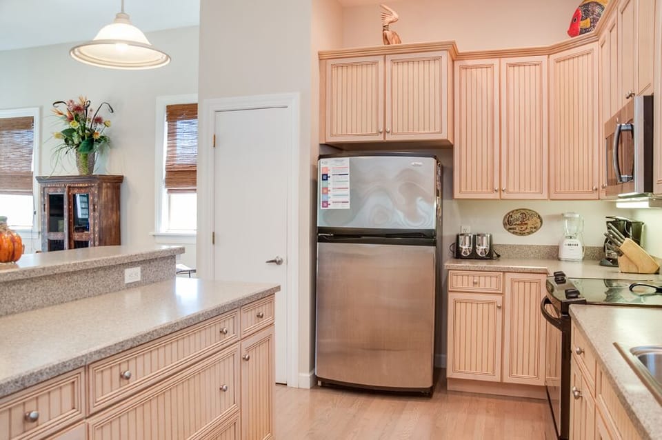 JR121: Reminiscent | Bottom Level Kitchen