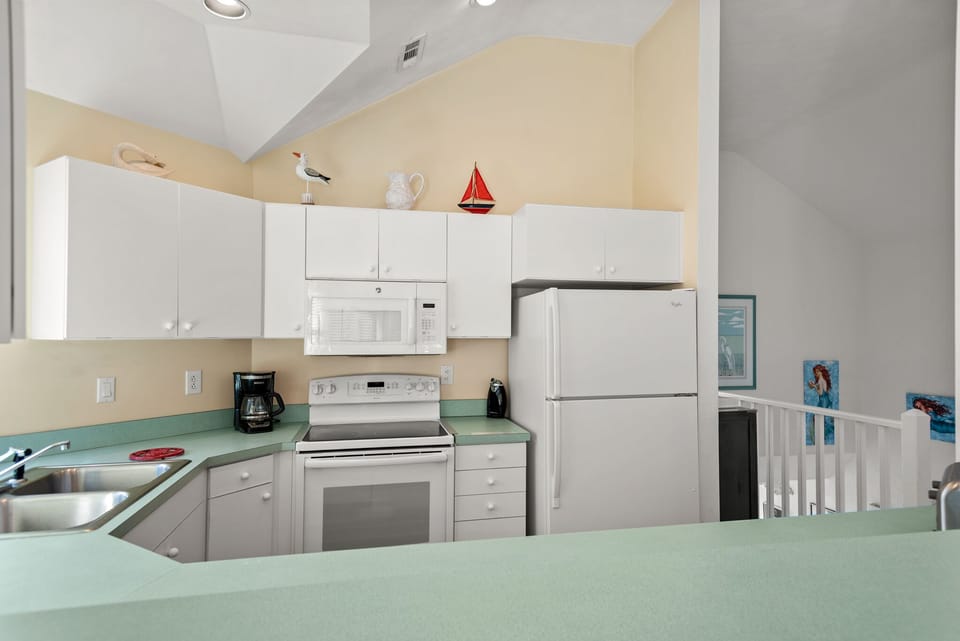 M861: Treasured Dreams | Top Level Kitchen