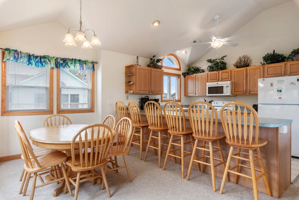 OSI01: Almost Heaven | Top Level Breakfast Nook & Kitchen