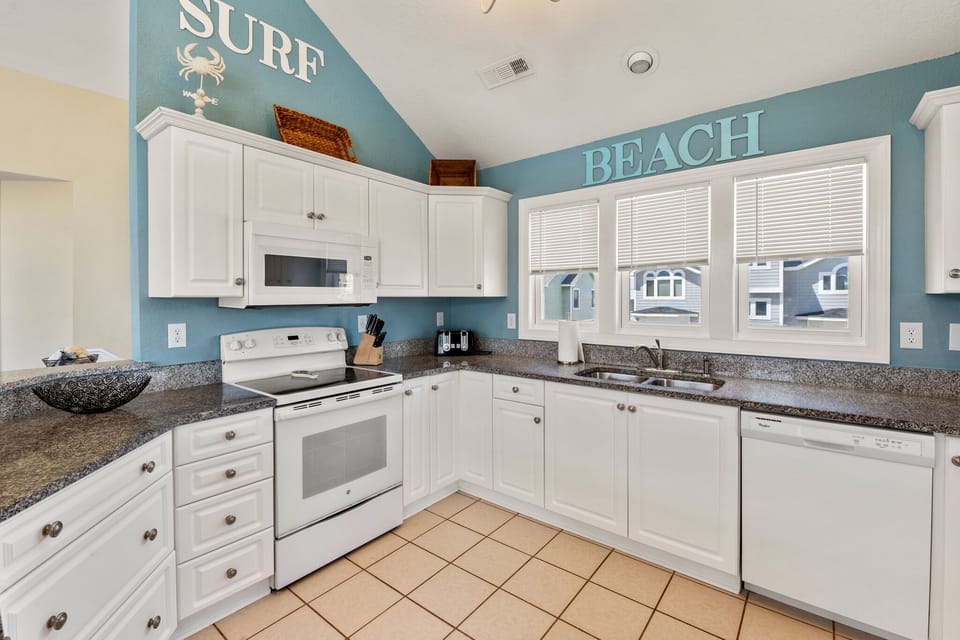 OSO11: Craba-Cabana | Top Level Kitchen